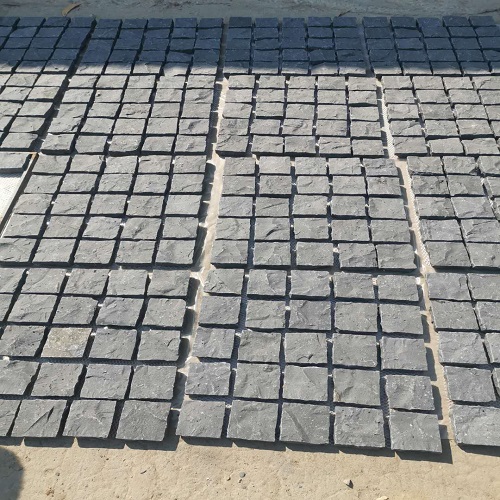 natural spilt Basalte cobbles .jpg
